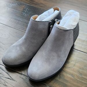 Vionic Marissa Short Bootie, Suede, size 6 Medium. New with box.